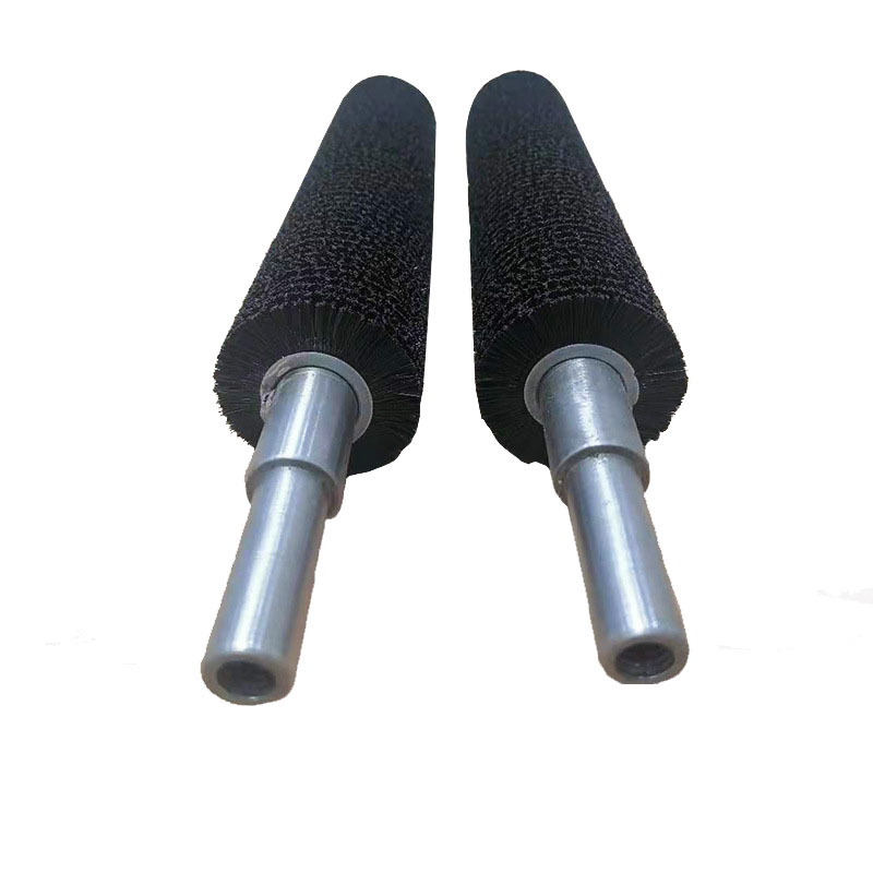 Spiral cleaning brush